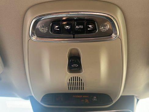 Used 2016 Volvo XC90 T6 Momentum w/ Momentum Plus Package AWD/4WD image 32