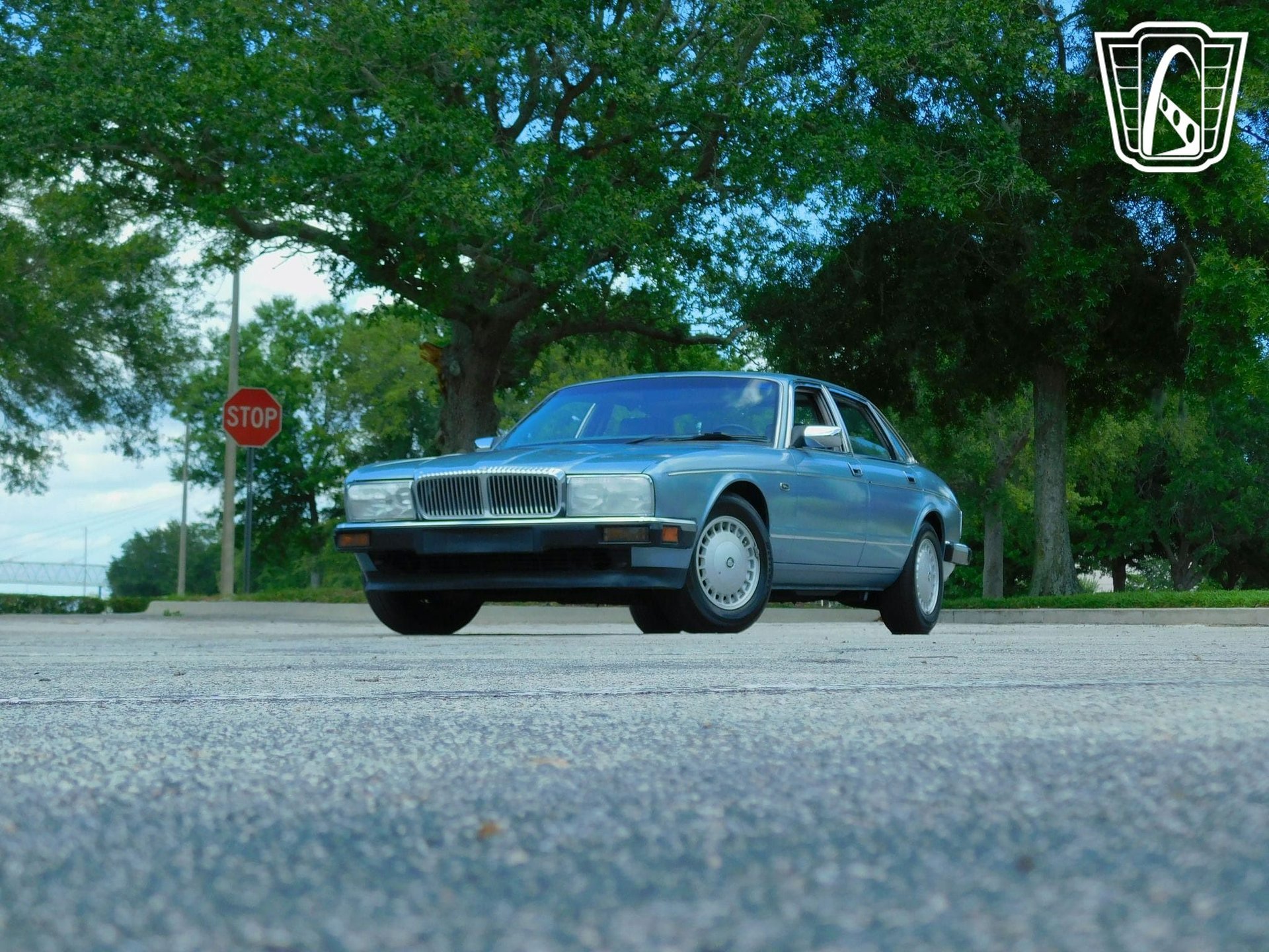 Used 1991 Jaguar XJ Vanden Plas RWD image 3