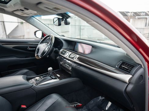 Used 2014 Lexus LS 460 w/ Comfort Package RWD image 15