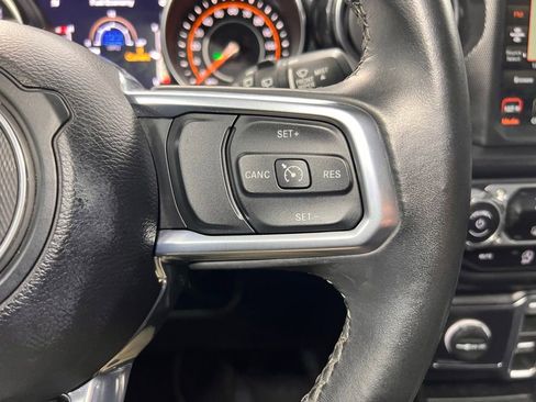 Used 2022 Jeep Wrangler Unlimited Sahara image 25