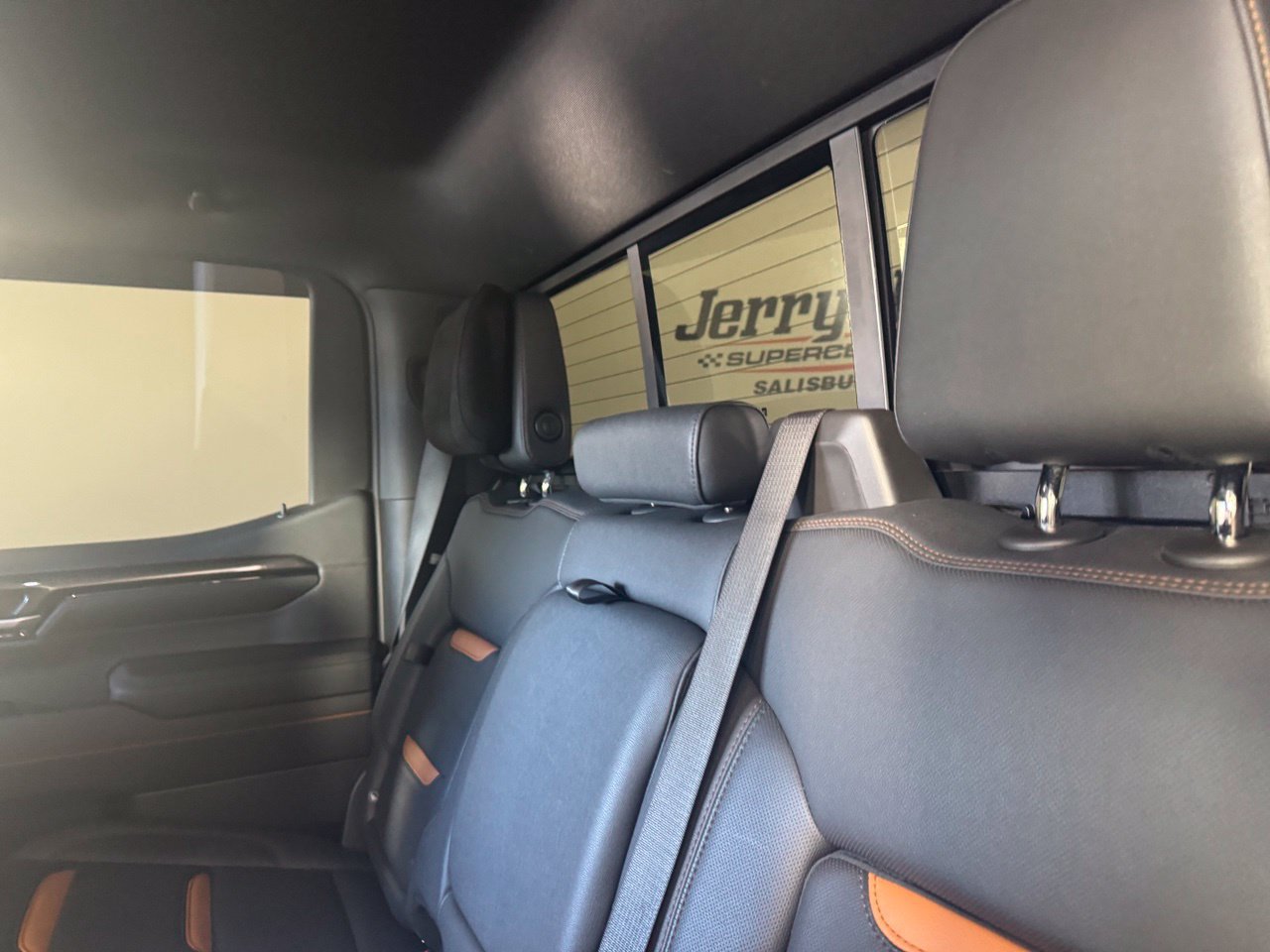 Used 2023 GMC Sierra 1500 AT4 w/ AT4 Preferred Package AWD/4WD image 10
