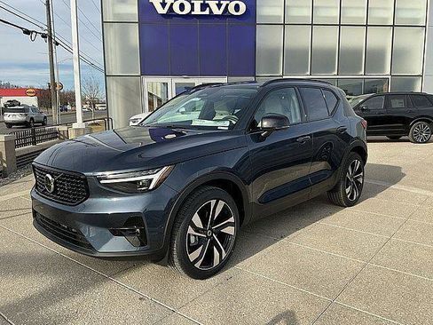 New 2026 Volvo XC40 B5 Ultra w/ Climate Package AWD/4WD image 3