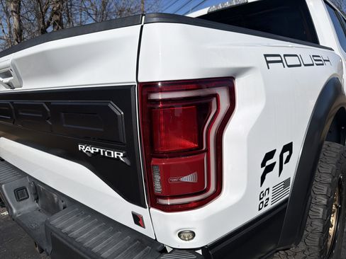 Used 2018 Ford F150 Raptor w/ Equipment Group 802A Luxury image 8