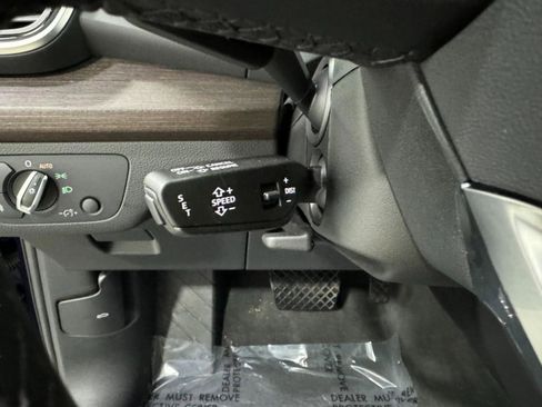 Certified 2025 Audi Q5 2.0T Premium w/ Convenience Plus Package image 27