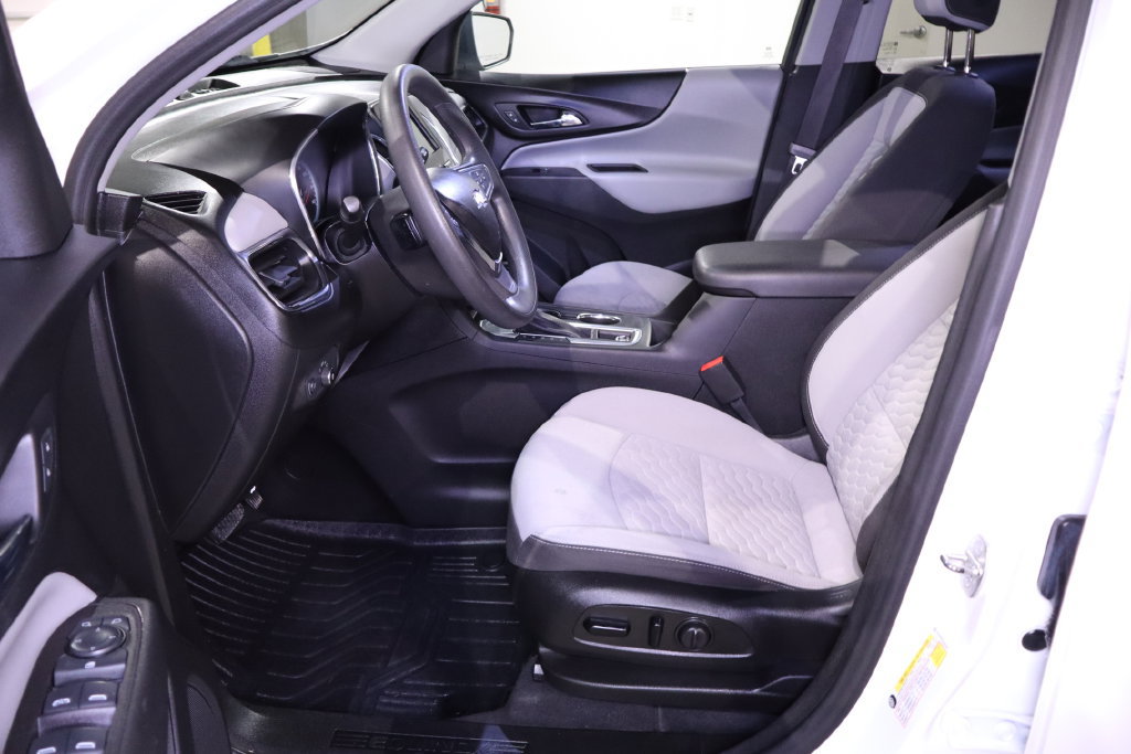 Used 2020 Chevrolet Equinox LS w/ LS Convenience Package FWD image 25