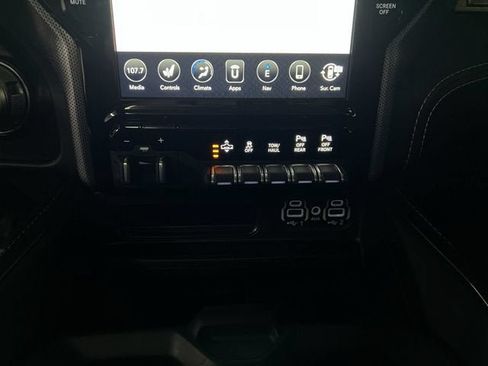 Used 2021 RAM 1500 Limited AWD/4WD image 18