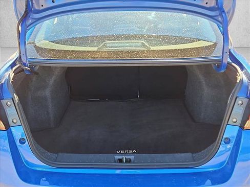 Used 2024 Nissan Versa SV FWD image 6