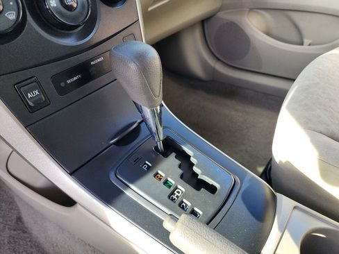 Used 2009 Toyota Corolla LE image 17