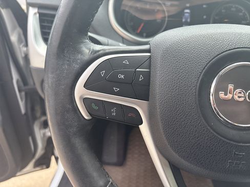 Used 2016 Jeep Cherokee Limited AWD/4WD image 19