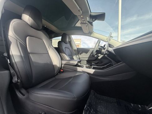 Used 2018 Tesla Model 3 Long Range image 24