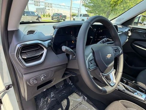 New 2026 Chevrolet TrailBlazer LT w/ Convenience Package AWD/4WD image 32