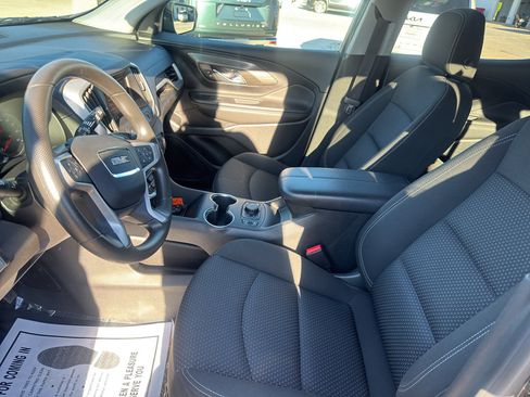 Used 2022 GMC Terrain SLE w/ Driver Convenience Package AWD/4WD image 14