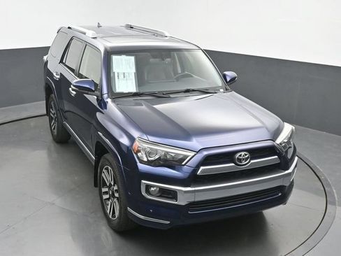 Used 2018 Toyota 4Runner Limited AWD/4WD image 39