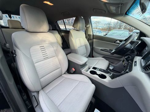 Used 2017 Kia Sportage LX w/ LX Popular Package image 47