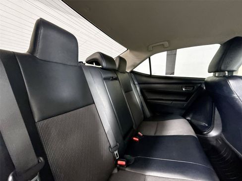 Used 2017 Toyota Corolla SE FWD image 33