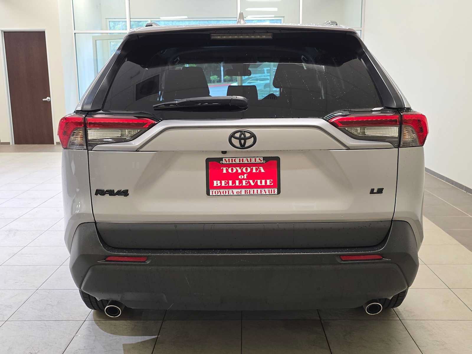 Used 2020 Toyota RAV4 LE w/ All Weather Liner Package FWD image 5