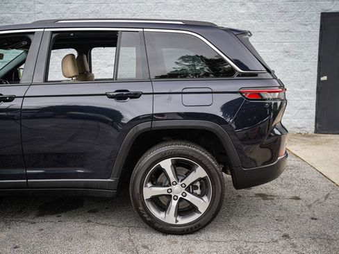 Used 2023 Jeep Grand Cherokee 4WD 4xe w/ Luxury Tech Group II image 12