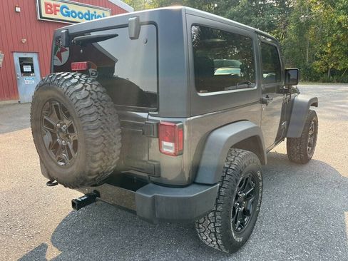 Used 2018 Jeep Wrangler Sport image 4