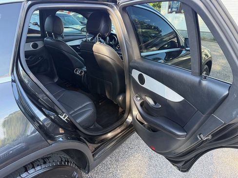 Used 2021 Mercedes-Benz GLC 300 image 18