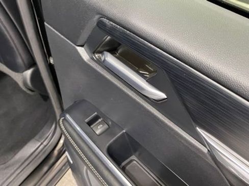 Used 2024 GMC Acadia Elevation image 27