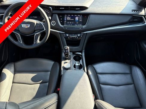 Used 2023 Cadillac XT5 Premium Luxury w/ Technology Package FWD image 12