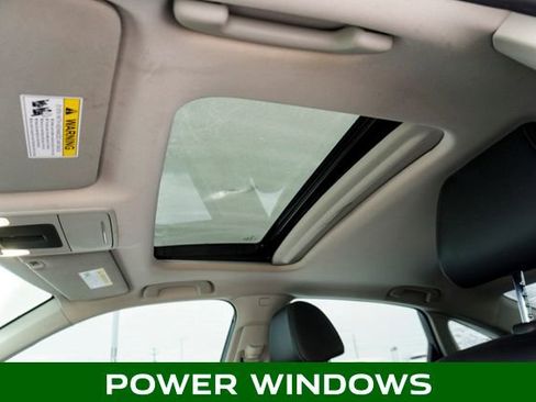 Used 2022 Honda Civic Touring image 14