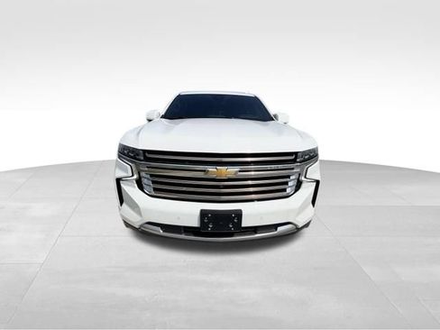 Used 2024 Chevrolet Suburban High Country AWD/4WD image 3