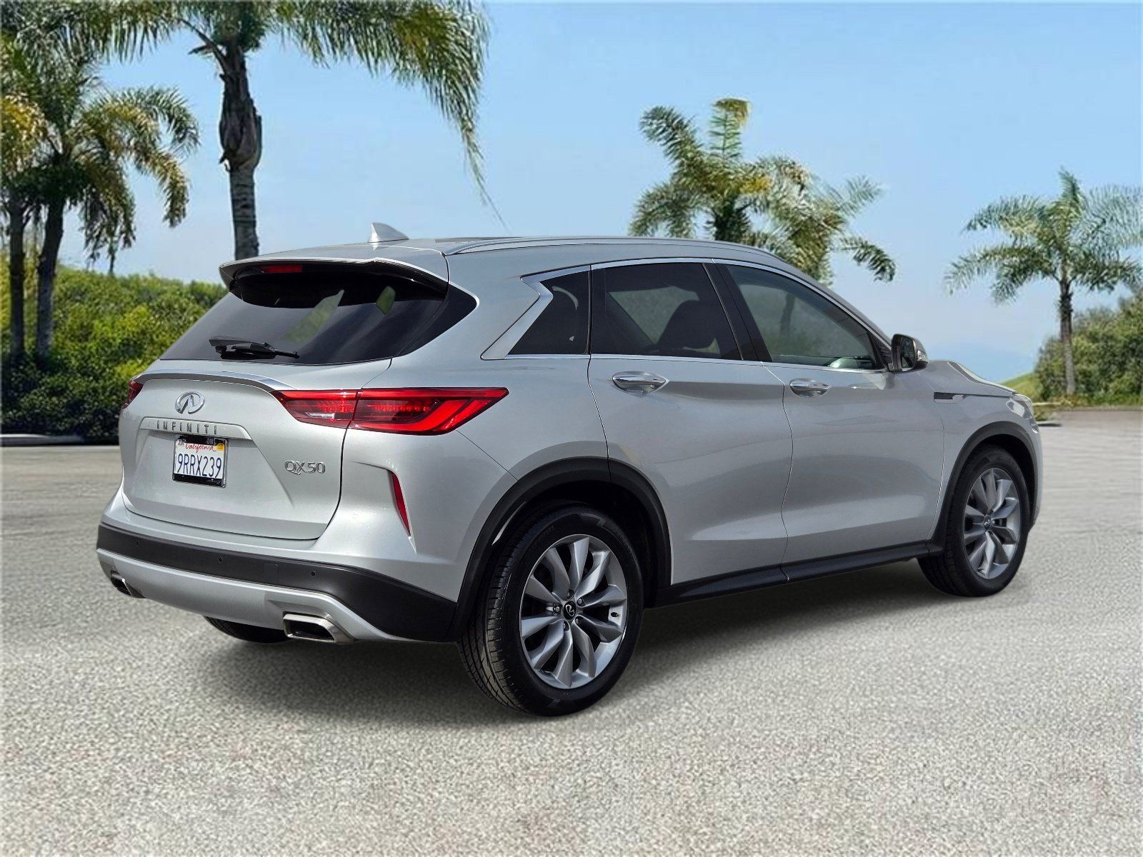Used 2021 INFINITI QX50 Luxe FWD image 4