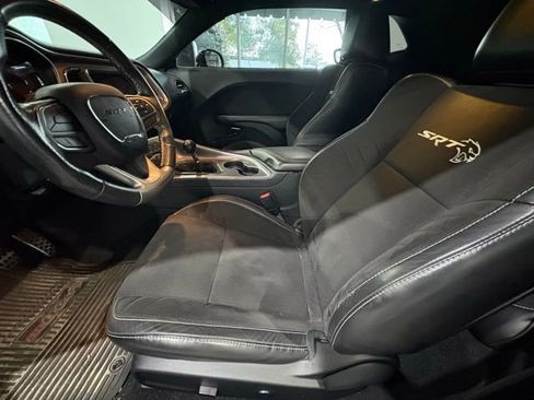 Used 2019 Dodge Challenger SRT Hellcat w/ Plus Package image 6