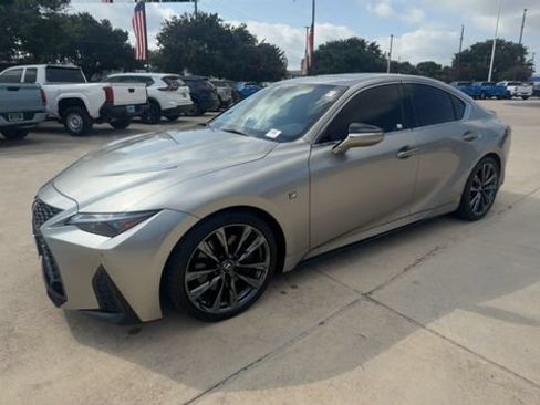 Used 2022 Lexus IS 350 F Sport RWD image 4