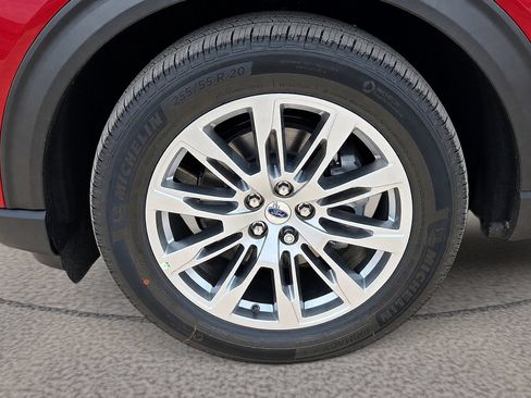 New 2026 Ford Explorer Platinum RWD image 13