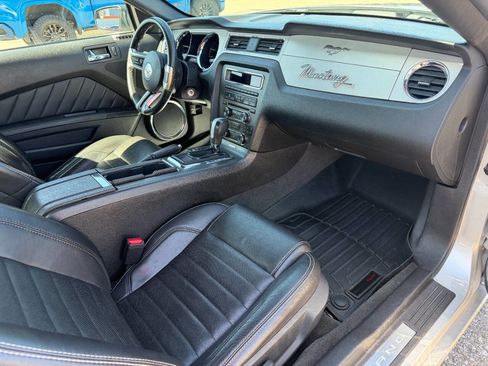 Used 2013 Ford Mustang GT Premium w/ Security Pkg RWD image 15