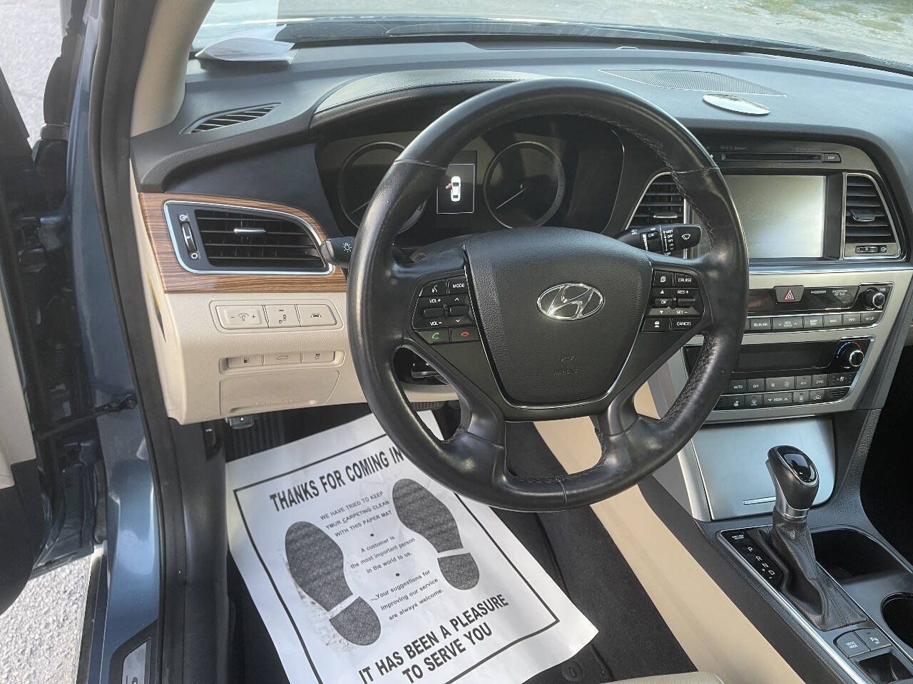 Used 2015 Hyundai Sonata Limited w/ Option Group 06 FWD image 12