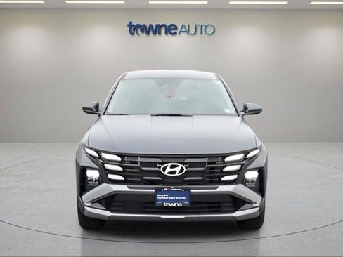 Used 2025 Hyundai Tucson SE AWD/4WD image 9