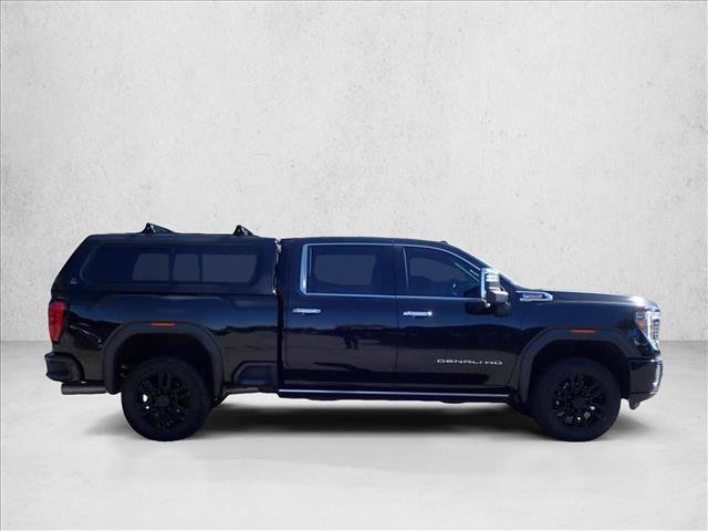 Used 2023 GMC Sierra 2500 Denali w/ Denali Black Diamond Edition AWD/4WD image 5