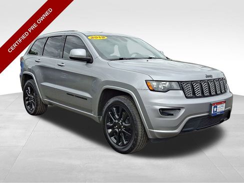 Used 2019 Jeep Grand Cherokee Altitude image 1