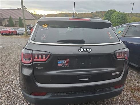 Used 2018 Jeep Compass Latitude w/ Popular Equipment Group image 5