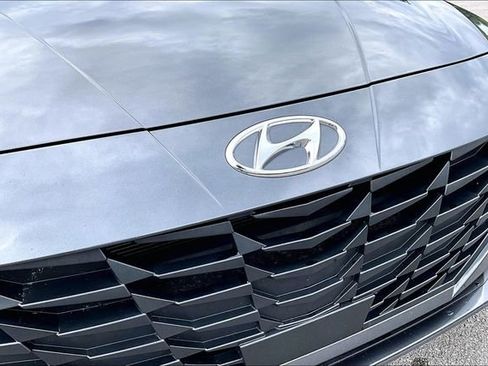 Used 2021 Hyundai Elantra SEL w/ Convenience Package image 27