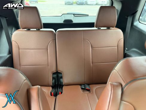 Used 2021 Chevrolet Traverse High Country AWD/4WD image 25
