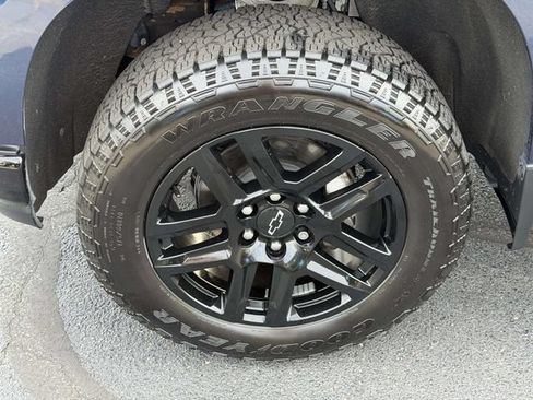 Used 2022 Chevrolet Silverado 1500 Custom Trail Boss w/ Safety Confidence Package AWD/4WD image 5