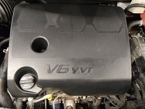 Used 2020 Chevrolet Traverse LT image 30