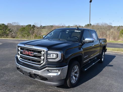Used 2018 GMC Sierra 1500 SLT image 2