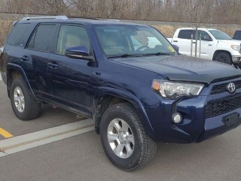 Used 2016 Toyota 4Runner SR5 w/ Four Season Floor Mat Package image 5