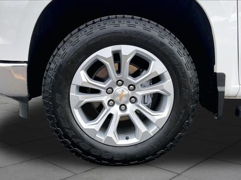 Certified 2026 Chevrolet Silverado 1500 LTZ w/ Z71 Off-Road Package AWD/4WD image 11