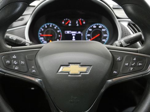 Used 2023 Chevrolet Malibu LT FWD image 16
