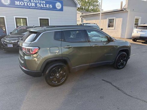 Used 2021 Jeep Compass Latitude AWD/4WD image 7