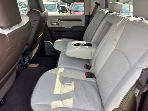 Used 2025 RAM 3500 Laramie AWD/4WD image 42