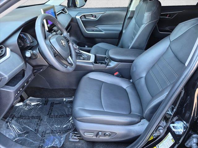 Used 2025 Toyota RAV4 XLE Premium w/ Weather Package AWD/4WD image 15