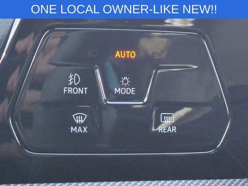 Used 2025 Volkswagen GTI SE image 22