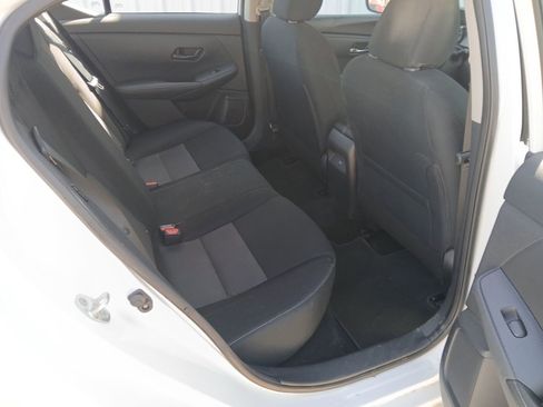 Used 2025 Nissan Sentra SV image 14